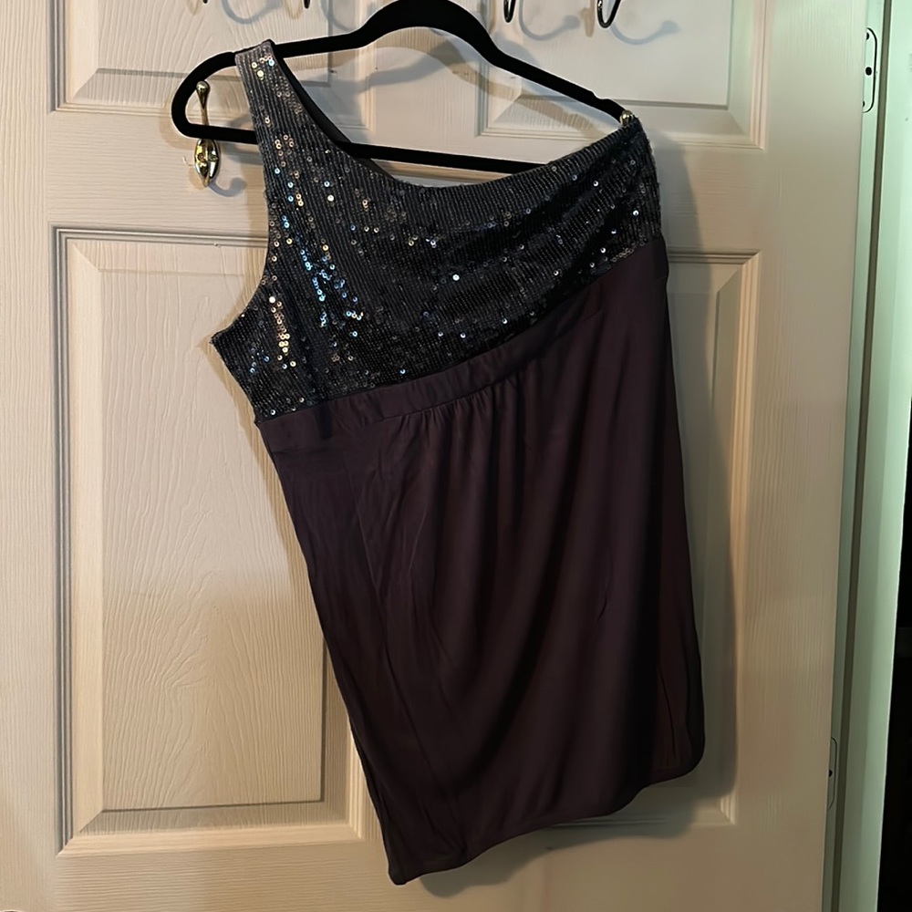 1/2 strap shirt